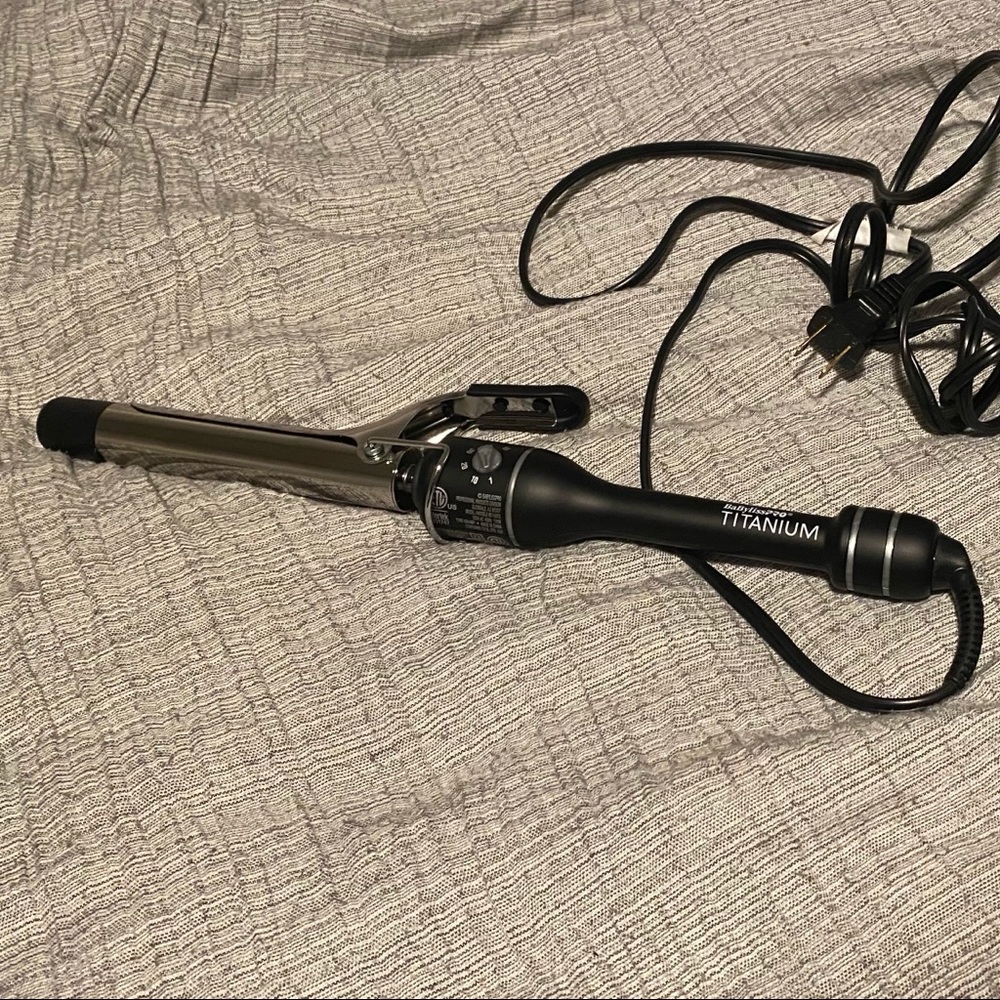 BaBylissPRO Titanium curling iron
